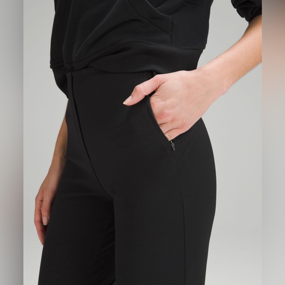 NWT Lululemon Smooth Fit Pull-On High Rise Pant in Black size 8 - Picture 2 of 6